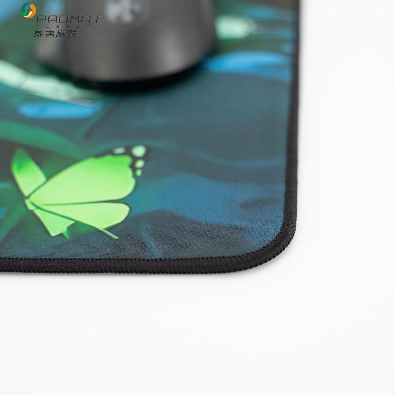 Ghost Tracks – Light-Sensitive Visual-Effect Gaming Mouse Pad - Image 4